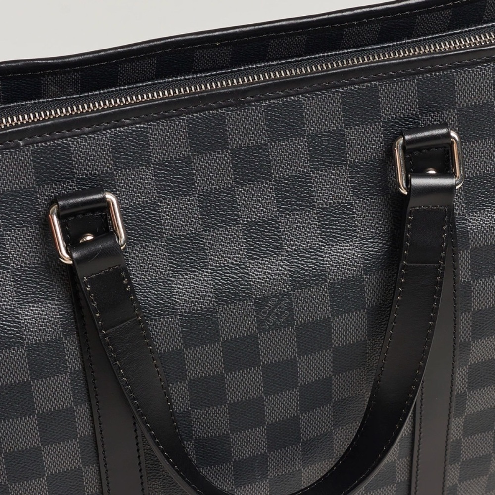 Louis Vuitton Graphite Damier Canvas Bag Retail $1800 - Picture 5 of 9